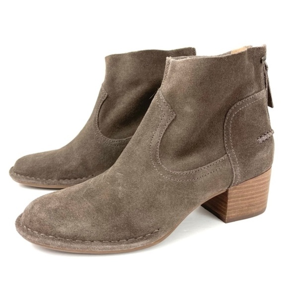 UGG Bandara Ankle Bootie Suede 7.5 - Picture 1 of 11